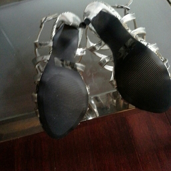 Shoes - Picture 3 of 3